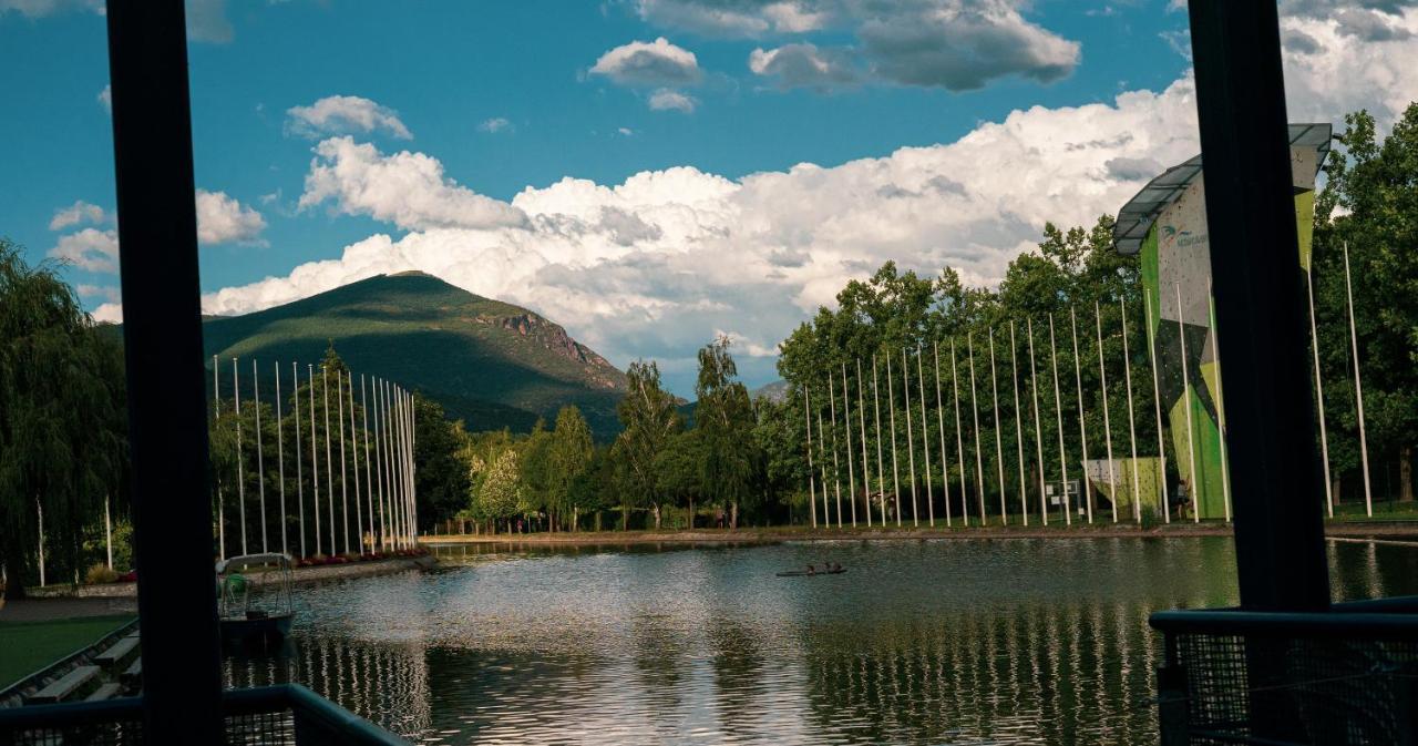 Atico Con Encanto En Bellver De Cerdanya Appartement Buitenkant foto