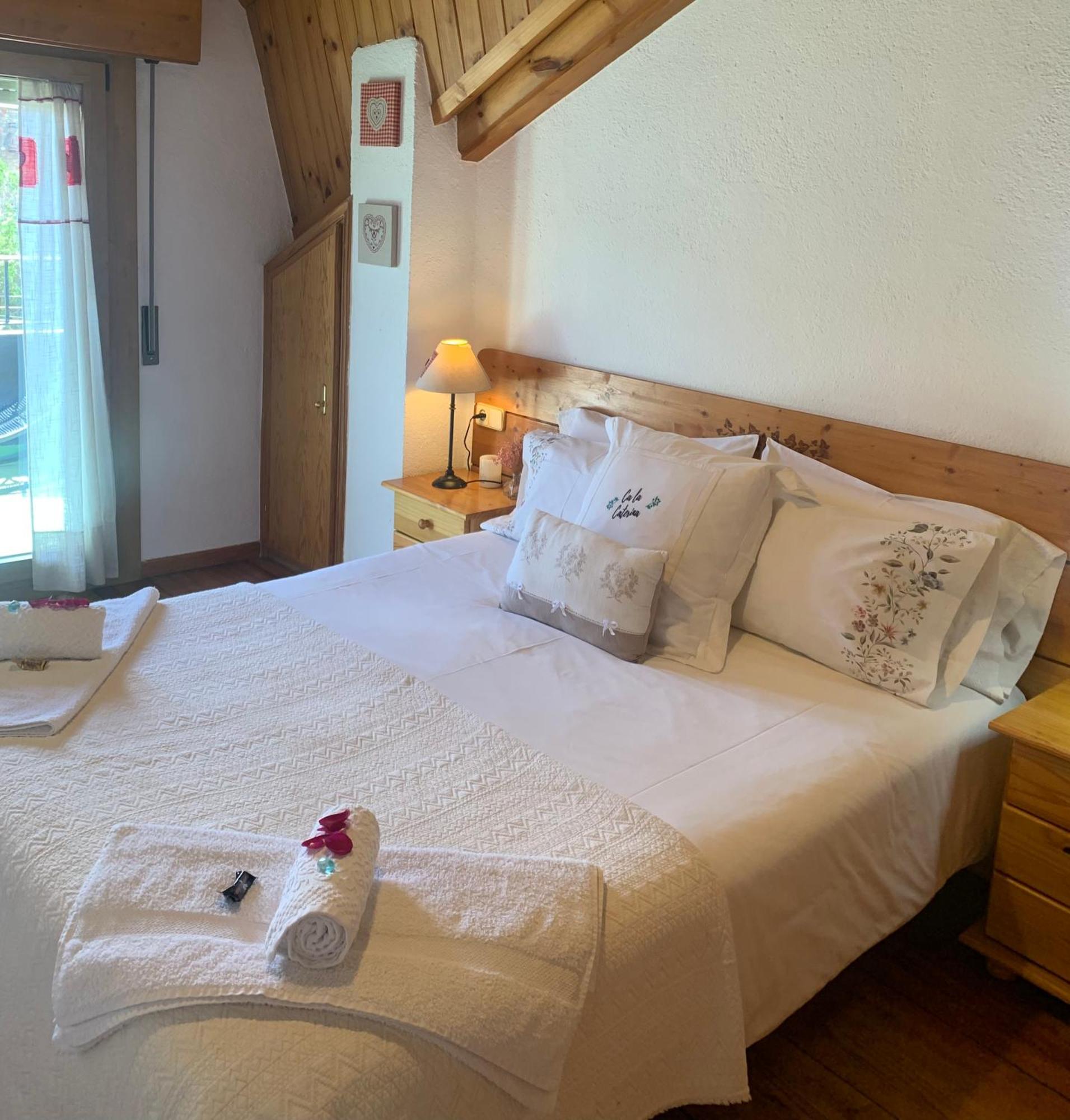 Atico Con Encanto En Bellver De Cerdanya Appartement Buitenkant foto
