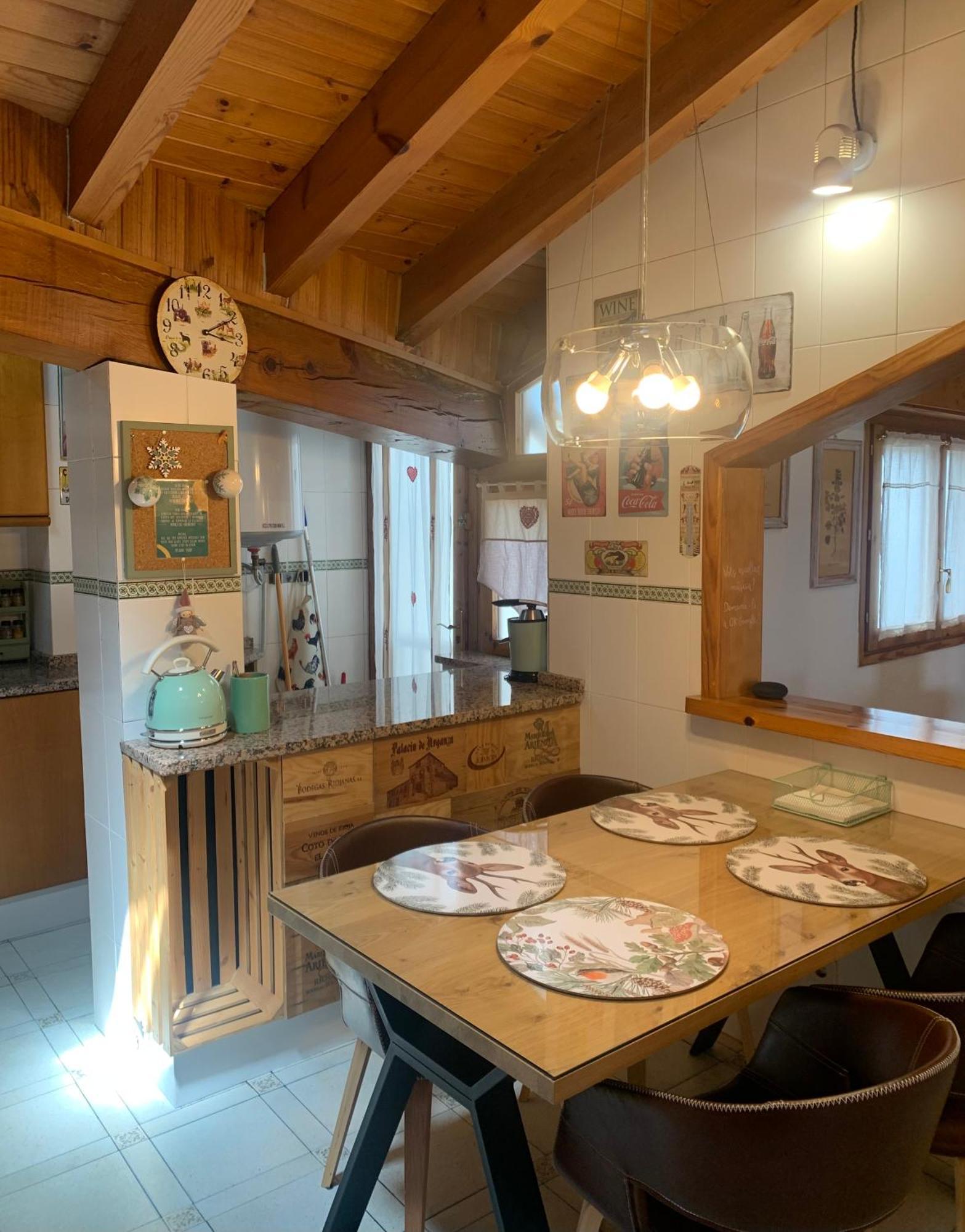 Atico Con Encanto En Bellver De Cerdanya Appartement Buitenkant foto