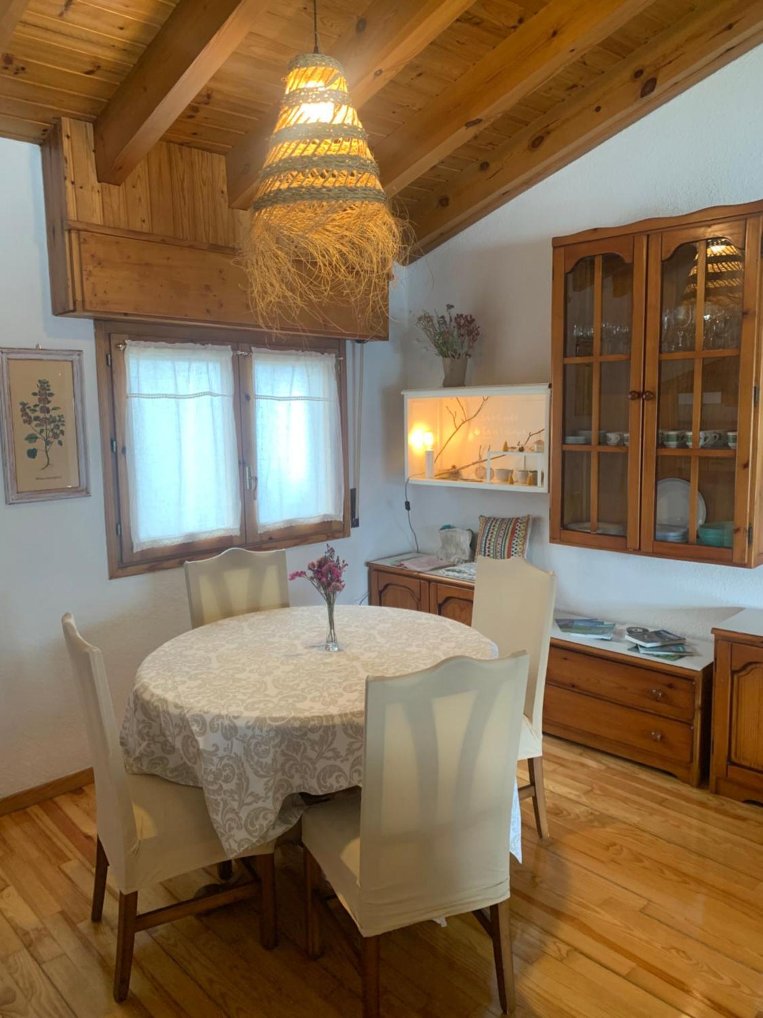 Atico Con Encanto En Bellver De Cerdanya Appartement Buitenkant foto